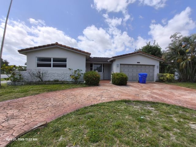 3-bed single family at 4700 TAFT STREET, Hollywood FL — foreclosure auction