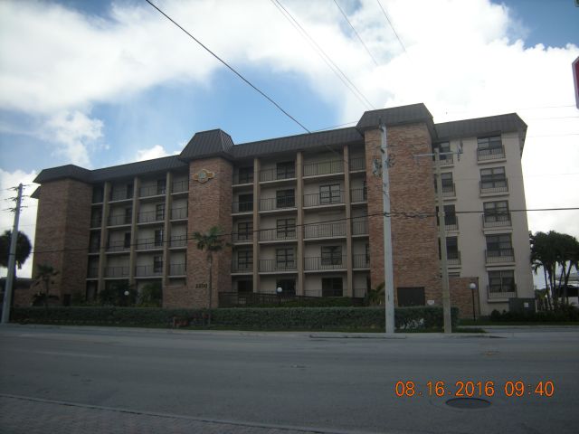2-bed single family at 3200 N OCEAN DRIVE #404, Hollywood FL — foreclosure auction