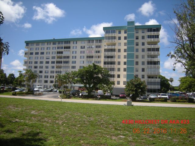 2-bed single family at 4330 HILLCREST DRIVE #1019, Hollywood FL — foreclosure auction