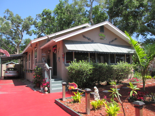 2-bed single family at 917 17TH ST W, Manatee County FL — foreclosure auction