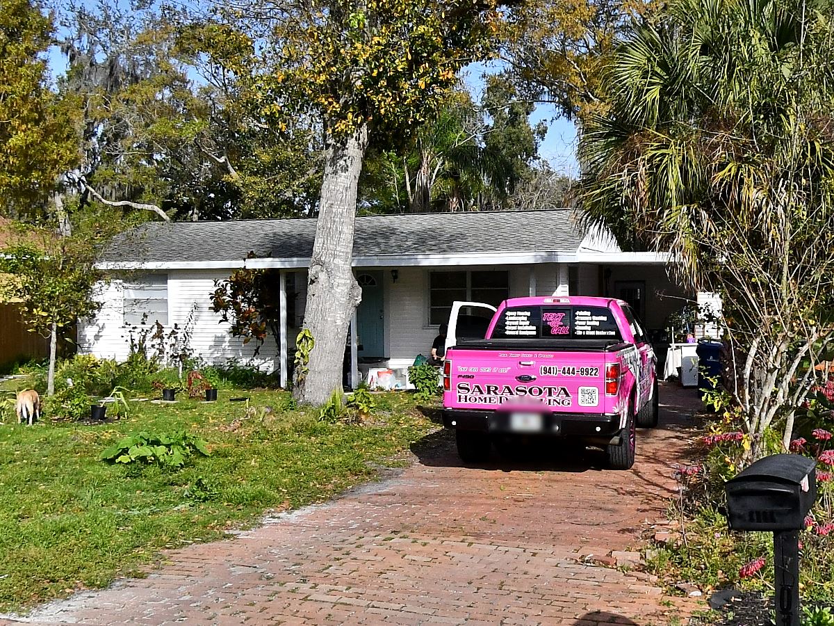 3-bed single family at 1018 GUN CLUB RD, Sarasota County FL — foreclosure auction