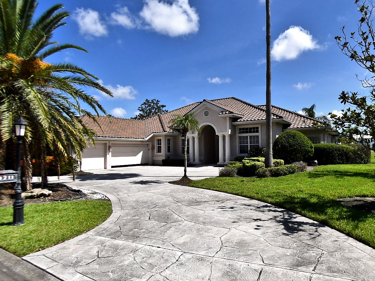 4-bed single family at 4211 PALACIO DR, Sarasota County FL — foreclosure auction