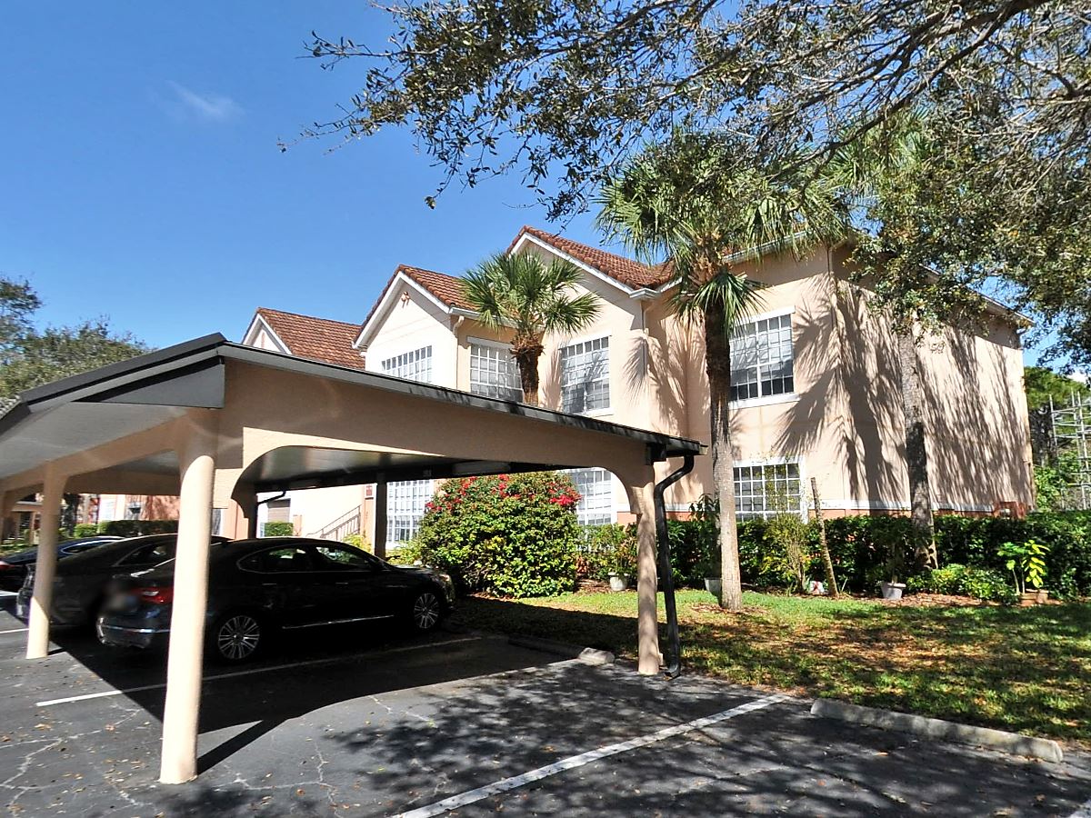 2-bed single family at 4122 CENTRAL SARASOTA PKWY 192, Sarasota County FL — foreclosure auction