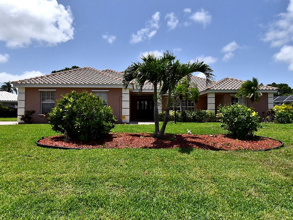 424 SIGNORELLI DR, Sarasota FL