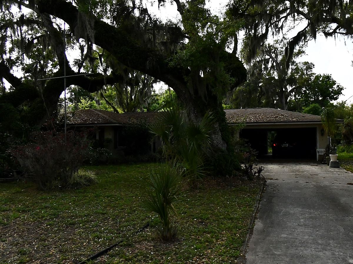 3-bed single family at 2236 W LEEWYNN DR, Sarasota County FL — foreclosure auction