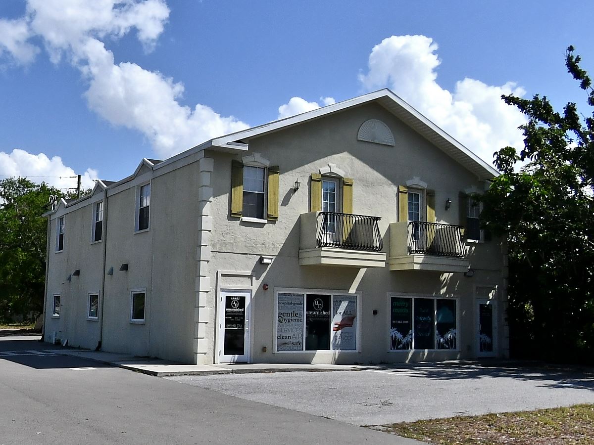 Single family at 925 S TAMIAMI TRL 101, Sarasota County FL — foreclosure auction