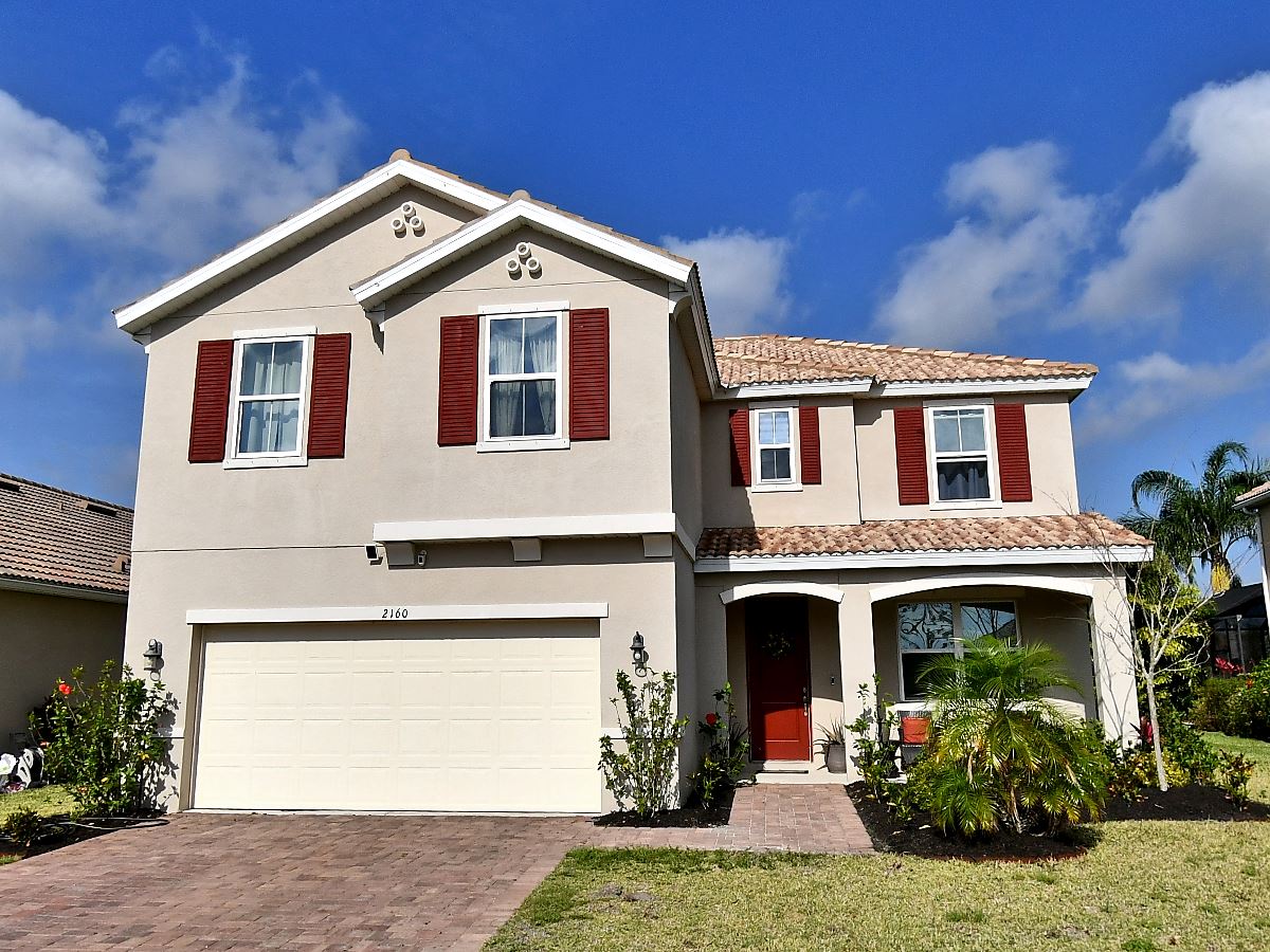 4-bed single family at 2160 WEAVER BIRD LN, Sarasota County FL — foreclosure auction