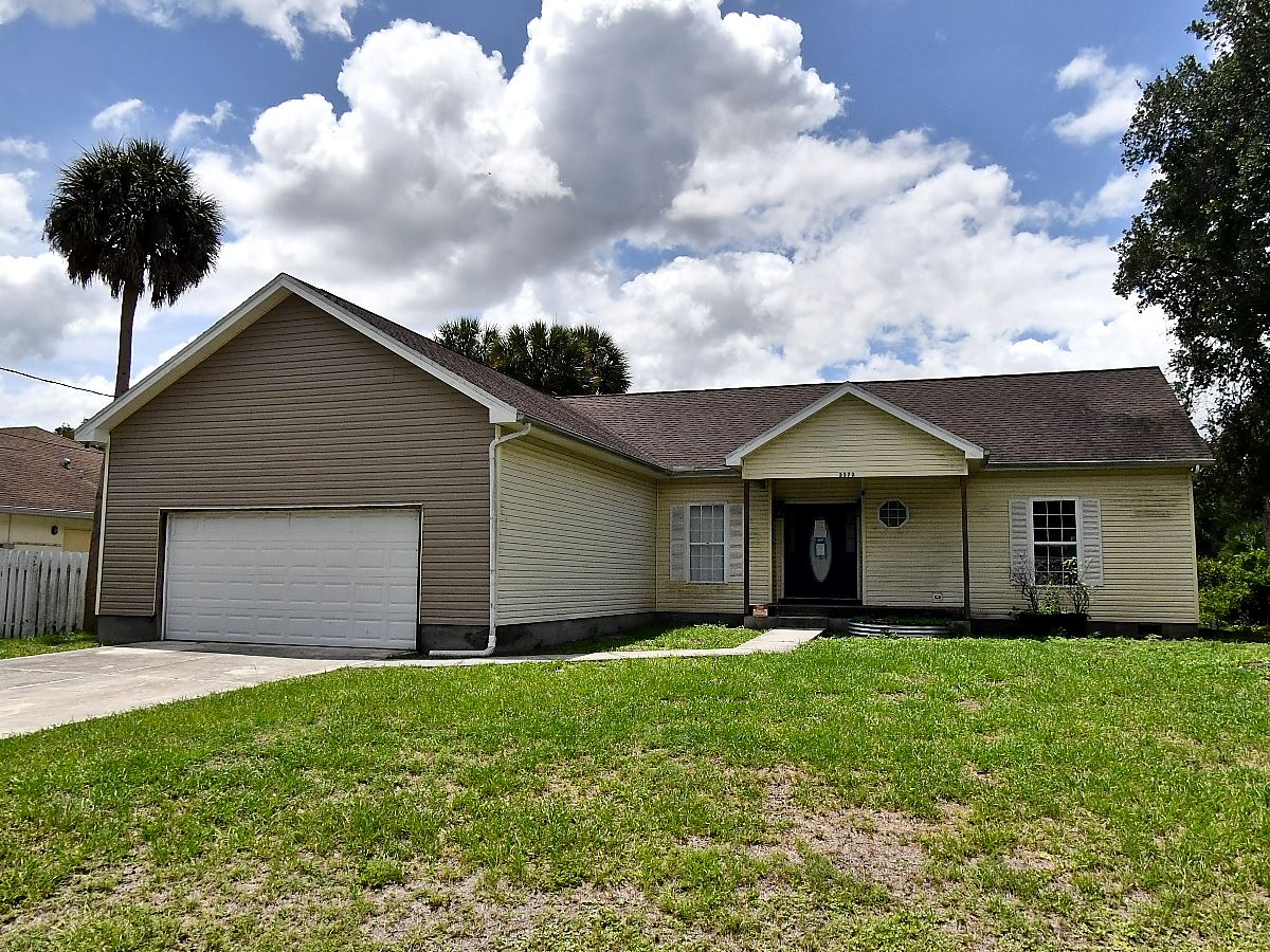 3-bed single family at 3372 CUNLIFFE RD, Sarasota County FL — foreclosure auction