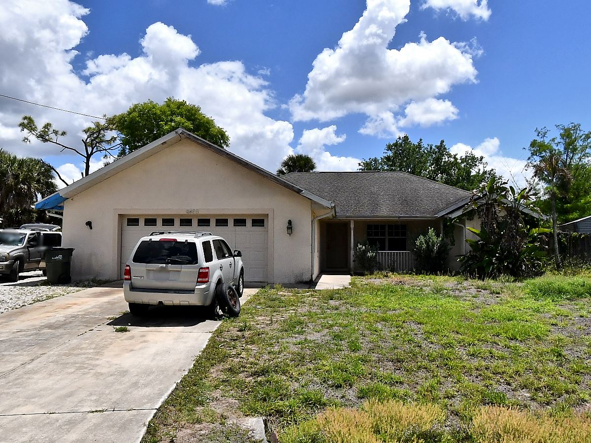 3-bed single family at 5498 BAYBERRY ST, Sarasota County FL — foreclosure auction