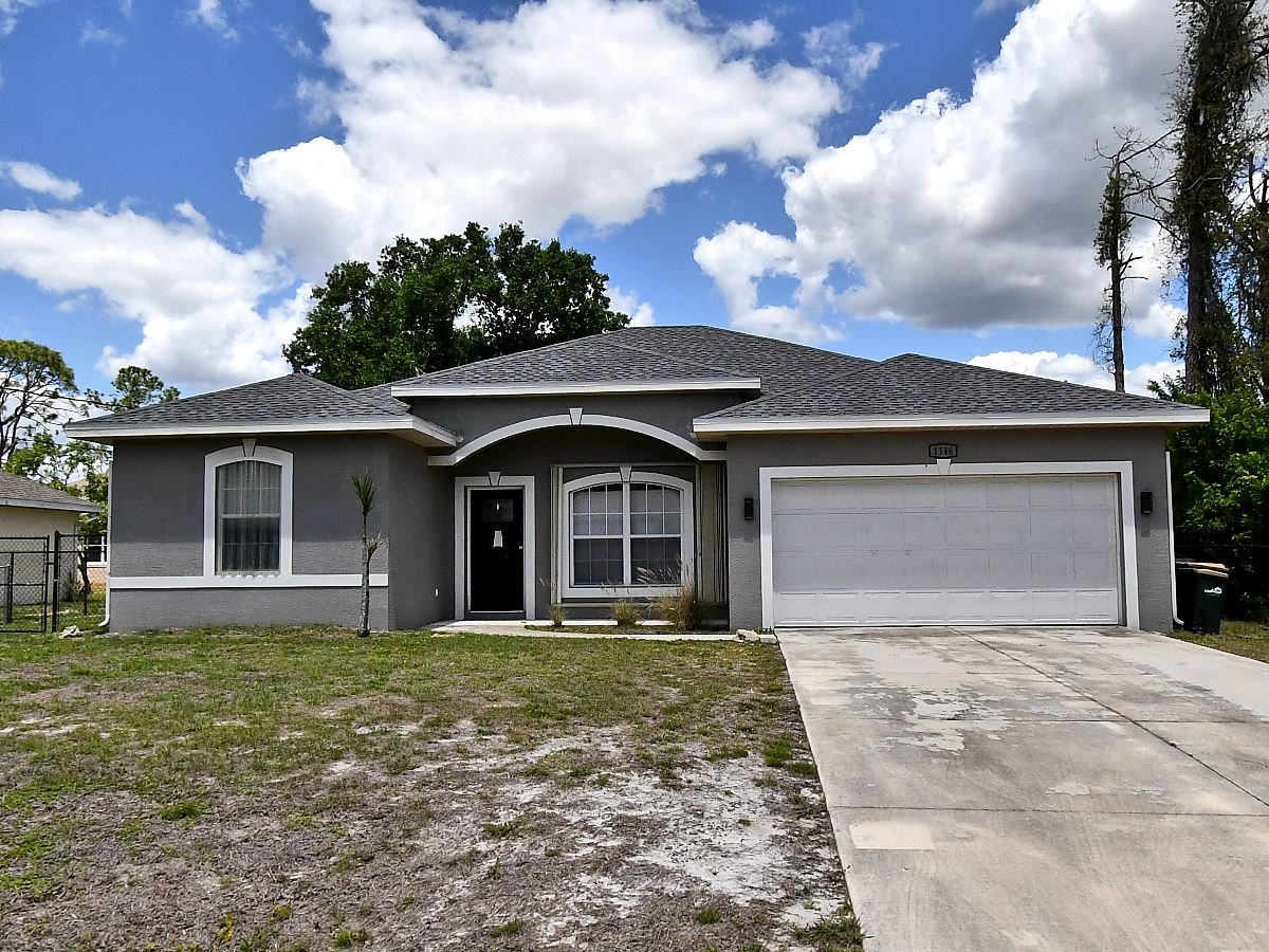 3-bed single family at 1146 WOODCREST LN, Sarasota County FL — foreclosure auction