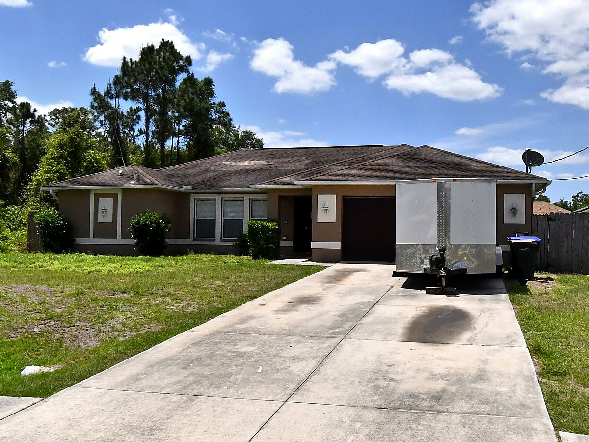 3-bed single family at 2497 NORDENDALE BLVD, Sarasota County FL — foreclosure auction