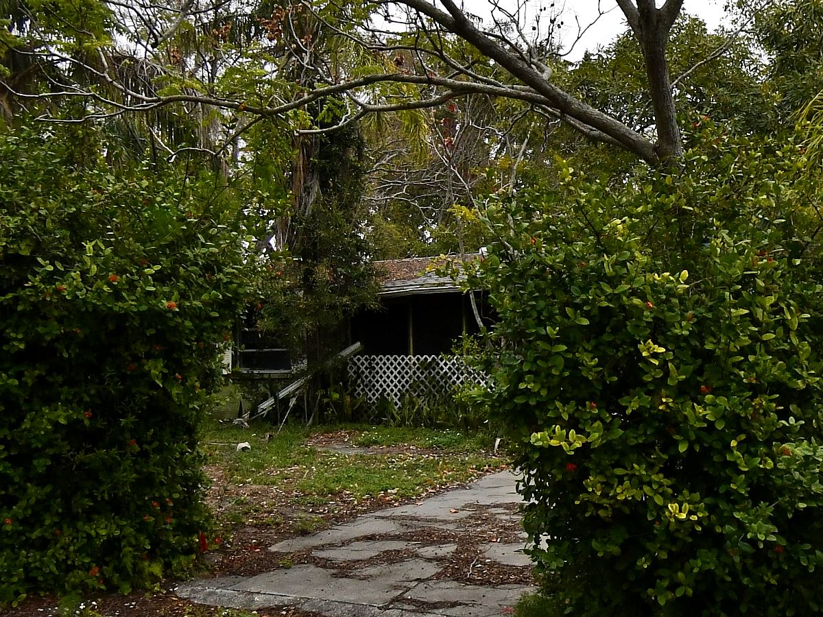 2-bed single family at 5214 RILMA AVE, Sarasota County FL — foreclosure auction