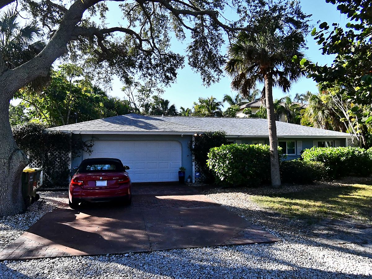 3-bed single family at 266 OGDEN ST, Sarasota County FL — foreclosure auction