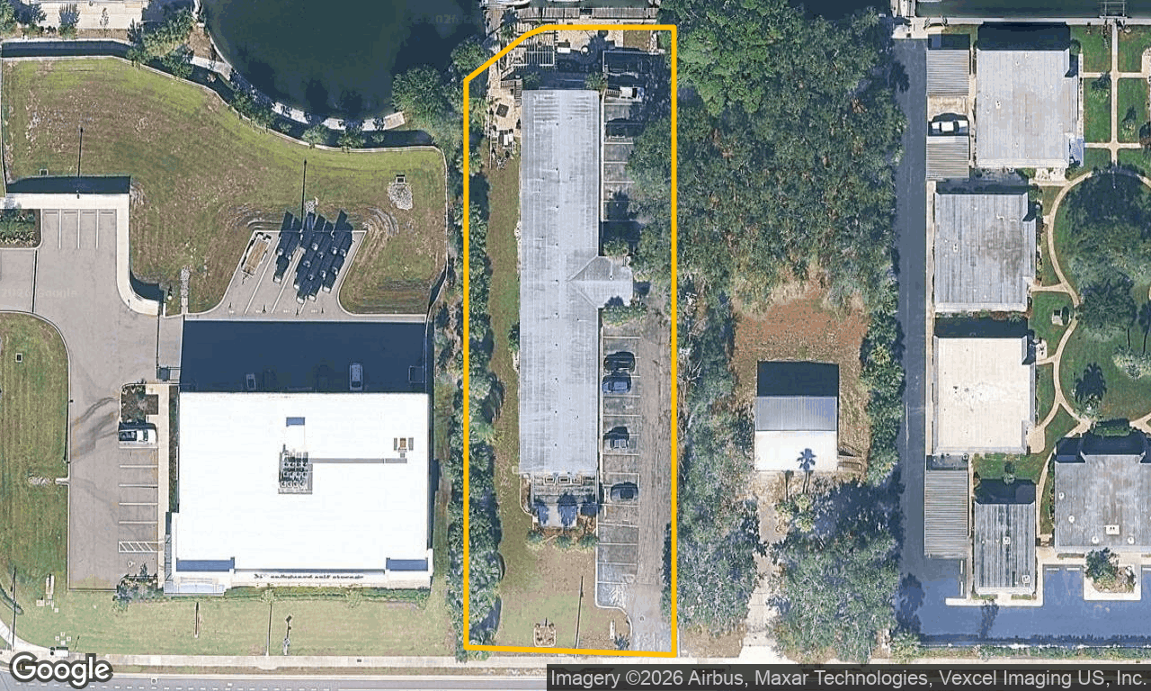 2-bed single family at 10004 CORTEZ RD W APT 106, Manatee County FL — foreclosure auction