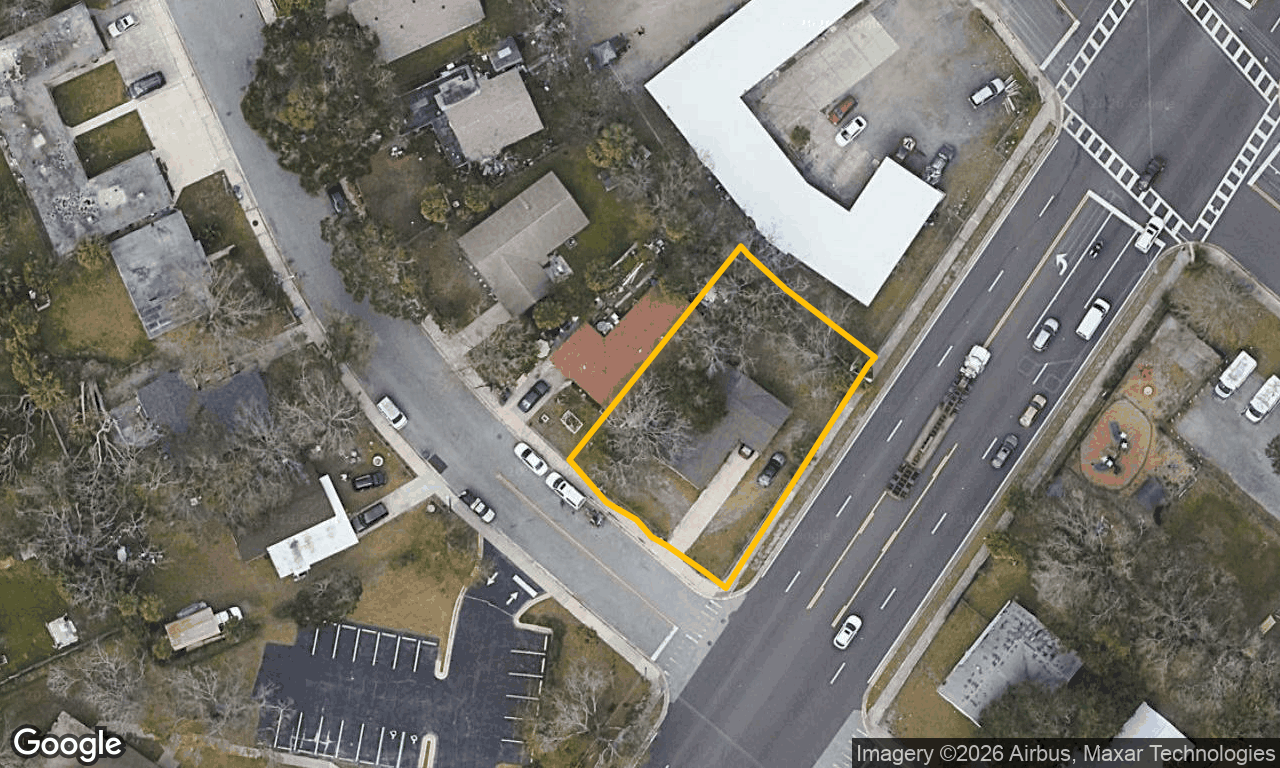 2-bed single family at 425 WALNUT ST, Volusia County FL — foreclosure auction