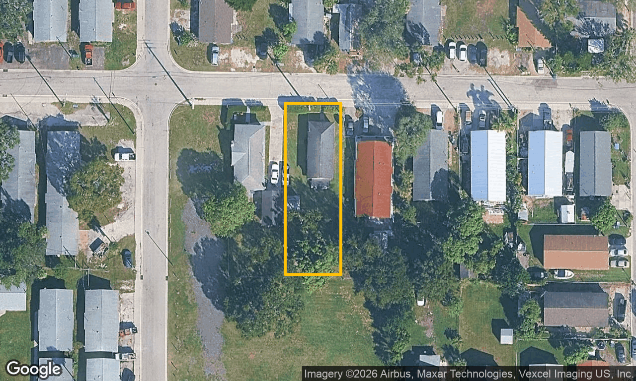 3-bed single family at 319 11TH STREET DR W, Manatee County FL — foreclosure auction