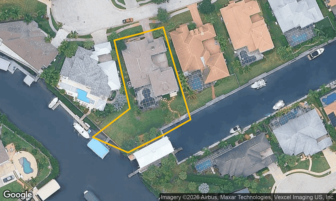 3-bed single family at 4710 MAINSAIL DR, Manatee County FL — foreclosure auction