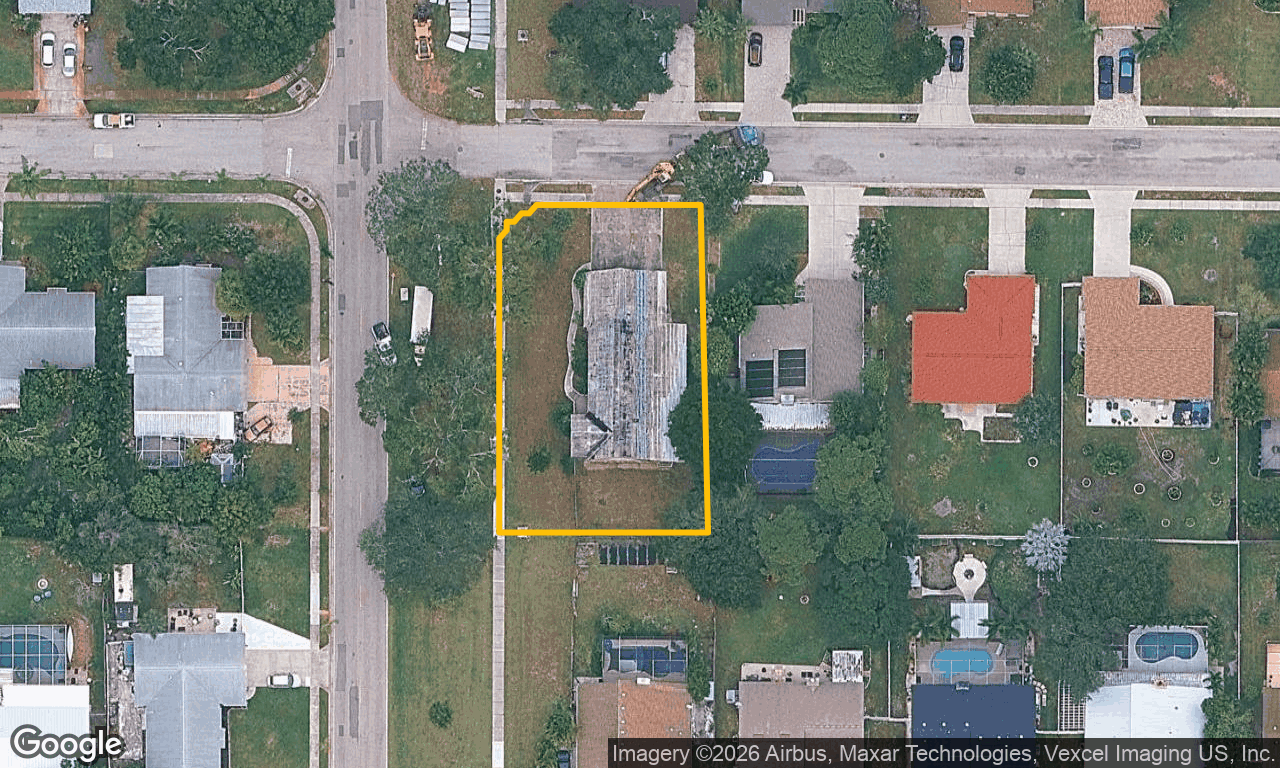 Single family at 904 CYPRESS WOOD LN, Sarasota FL — foreclosure auction