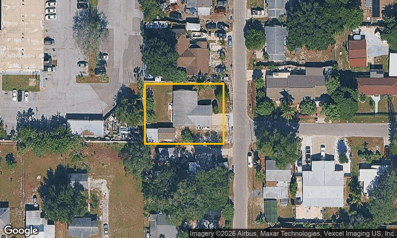 3-bed single family at 2400 3RD ST E, Manatee County FL — foreclosure auction
