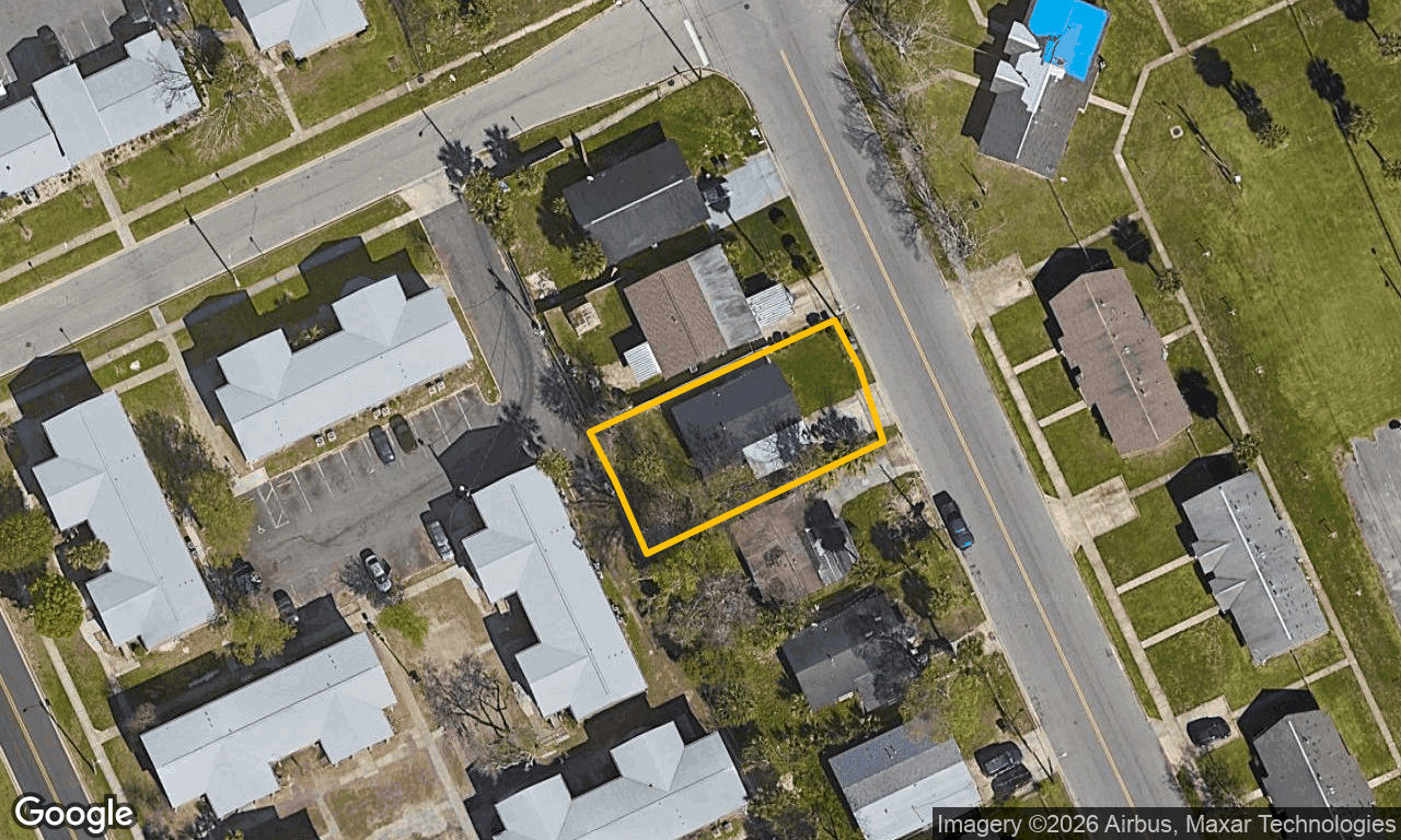 2-bed single family at 508 S CAROLINE ST, Volusia County FL — foreclosure auction