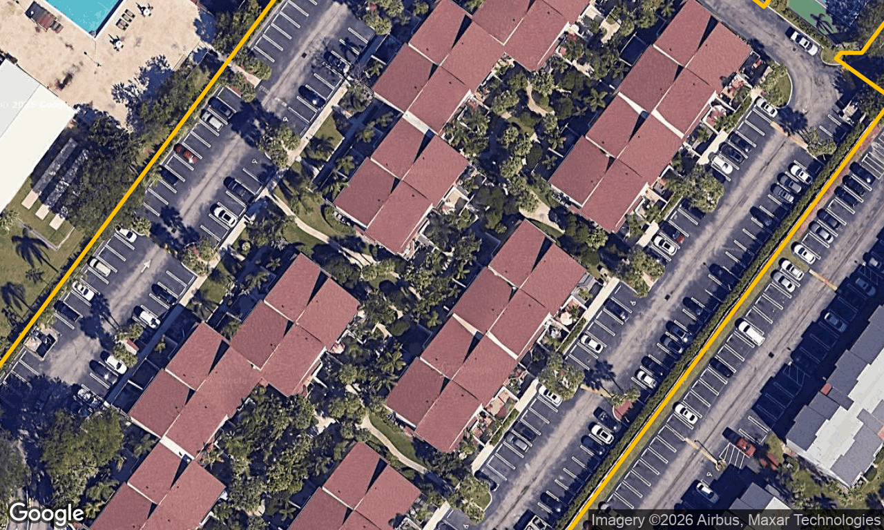 2-bed single family at 614 EXECUTIVE CENTER DR 208, West Palm Beach FL — foreclosure auction