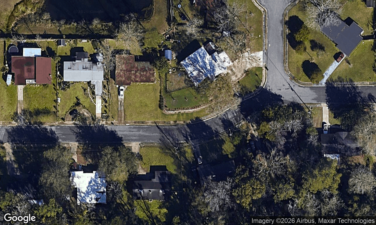 3-bed single family at 8045 DELAROCHE DR, Jacksonville FL — foreclosure auction