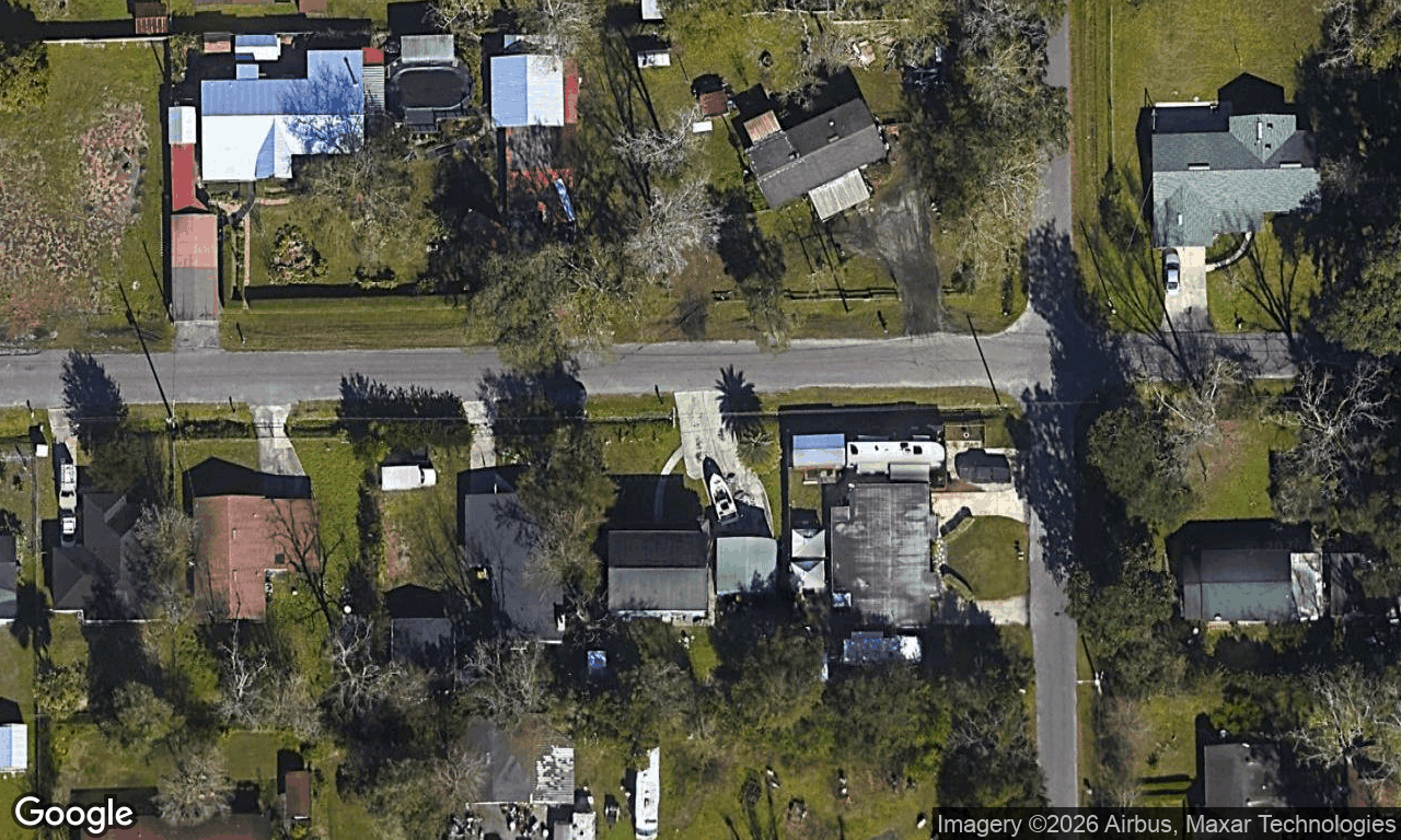 4-bed single family at 7818 STUART AVE, Jacksonville FL — foreclosure auction